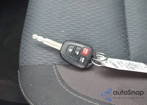 2018 Toyota Corolla Le z USA, uszkodzony, nr VIN 2T1BURHE5JC052359